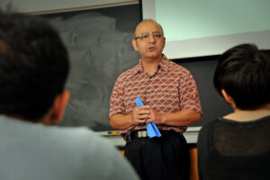NCRC director Dr. Benham Pourdeyhimi teaches a class.